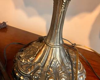 details of the base of leaded lamp 