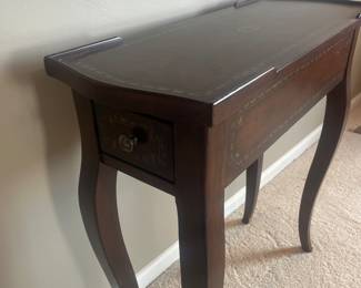 #Hooker small table