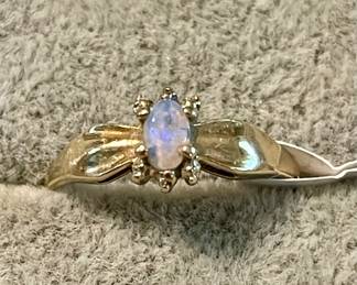 Opal and 10k gold ring