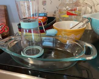 Vintage Pyrex and mixing bowls