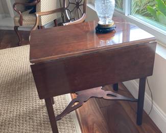 Drop Leaf Table 27 1/2 " D x 21" L x 27" H                               Leaf up 39" L