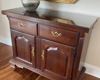 Server   18" D x 40" L x 33" H        80" open   