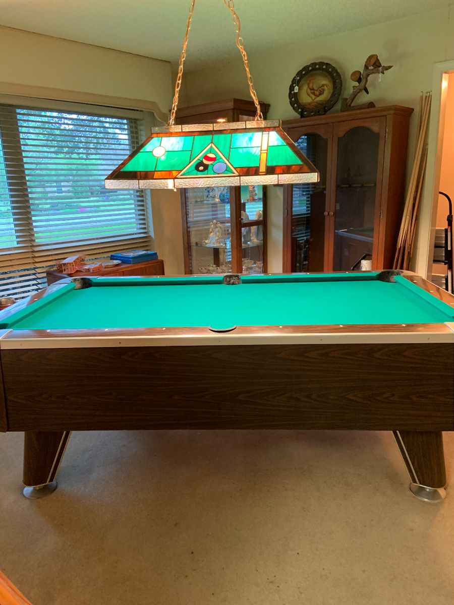 Valley 7 ft pool table, excellent condition, commercial coin operated option