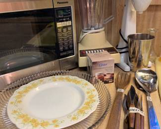 blender, milkshake mixer, utensils