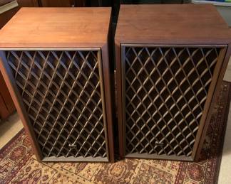 vintage Realistic Nova 6 speakers