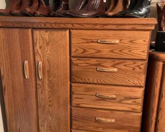 Arbek solid oak dresser