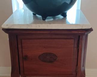 Cigar/Tobacco Stand