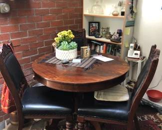 sm kitchen table with chairs