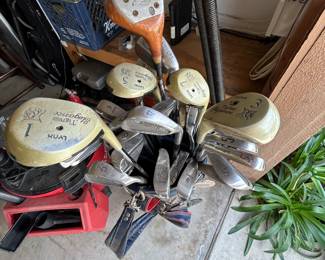 Golf clubs 