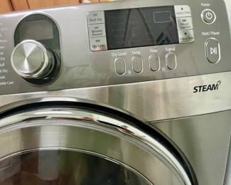 ABM079     SAMSUNG WASHER/DRYER W/STORAGE PEDESTALS   $1,200