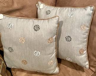 Throw Pillows 