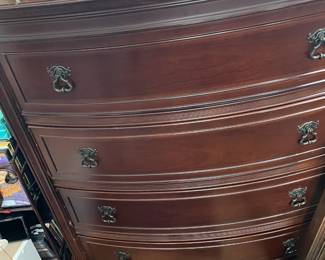 Four-drawer chest of drawers.