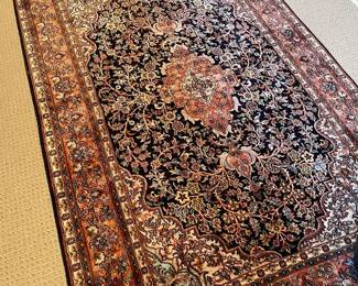 Silk area rug hand-made/hand-tied fringe  