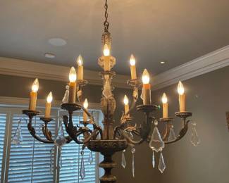 12-light chandelier with crystals 