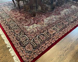 100% wool hand-made/hand-tied fringe area rug - (10' x 12") 