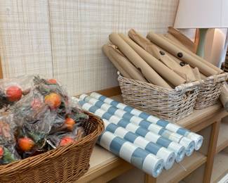 Wallpaper and garland