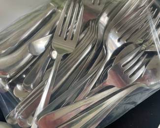 Large set of Wallace stainless flatware 