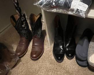 Ariat boots 10.5, black boots and men's shoes