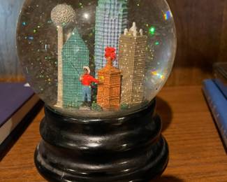 City of Dallas snow globe
