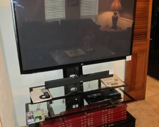 60" LG PLASMA TV HD1080P - 60PM6700 SMART TV, POLK AUDIO SOUND BAR.