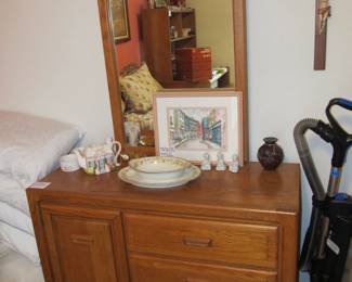 Mid-century STANLEY bedroom set, dresser and mirror