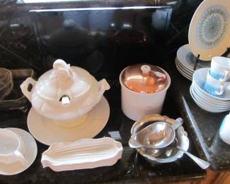 A lovely soup tureen or a very large gravy boat, because we all love gravy. hehe!