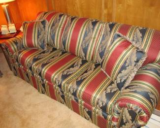 Elegant & Distinguished CLAYTON-MARCUS sofa in excellent condition 