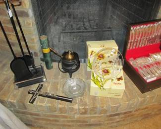 Fireplace tools, SPODE 8 pc plates "Floral Haven"