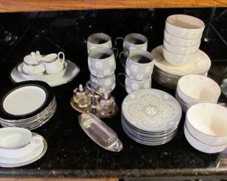 NORITAKE "Kingswood Platinum" 15pc, BAUM PHARA 32 pc, 8 place settings