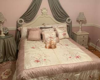 Bedroom suite - queen-sized bed