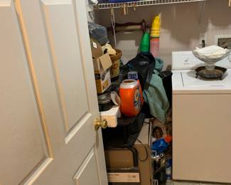 Utility room; washer for sale