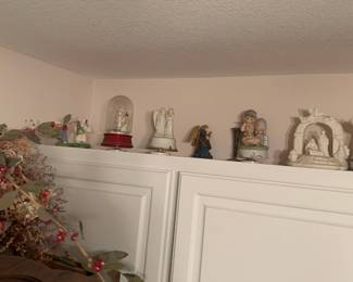 Decor and knick-knacks