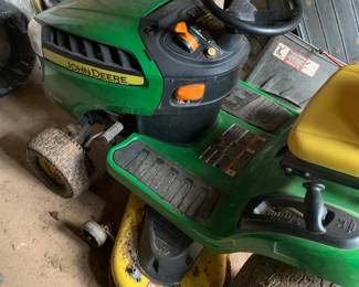 John Deere E140 - 48” deck