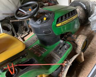 John Deere lawnmower - tested; great condition