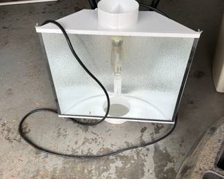 Grow light