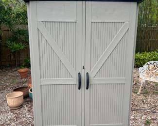 Rubbermaid storage outdoor