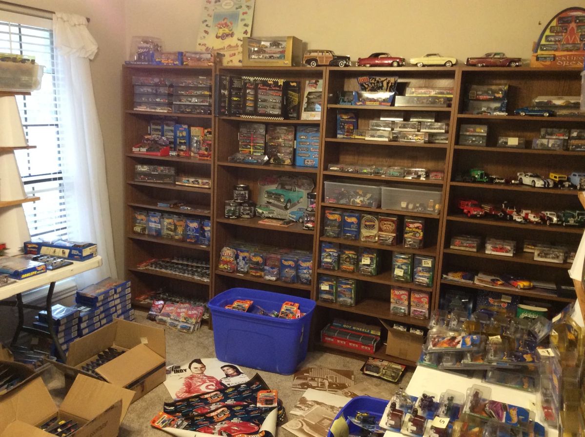 Estate Sale by Four Winds in Nash, TX starts on 3/21/2024