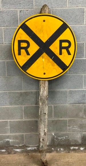 36IN RR CROSSING SIGN W/ POST