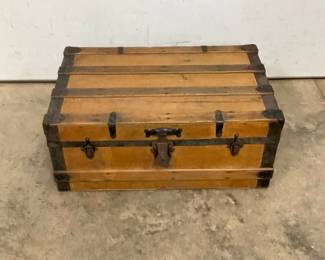 EARLY WOODEN FLAT TOP TRUNK