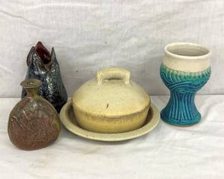 VARIOUS PIECES POTTERY