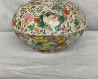 CHINESE THOUSAND FLOWERS JAR W/ LID