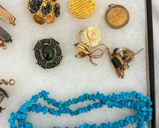 COLLECTION COSTUME JEWELRY