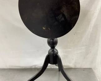 TILT TOP CANDLE STAND