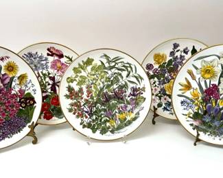 Wedgwood Floral 10.5in Plate Set