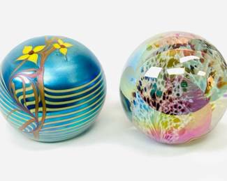 SHBR900 Art Glass Paperweights 1977 Bridgeton Studio (etched D652) artist probably Chris Buzzini.&nbsp;Mt St Helen's Ash paperweight.
