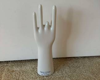 General Porcelain glove mold