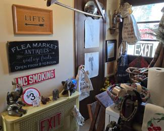 Oversized washroom props