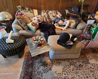 80ies couch and ottoman, mid century modern metal table, 