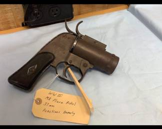 World War 11 M8 Flair Pistol
37 MM