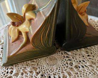 Roseville Bookends